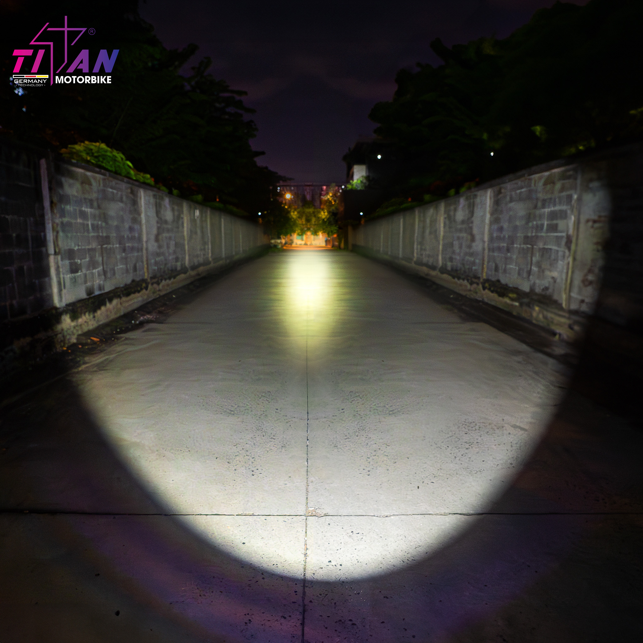 Titan Moto M90 Ultra - Hình ảnh 9